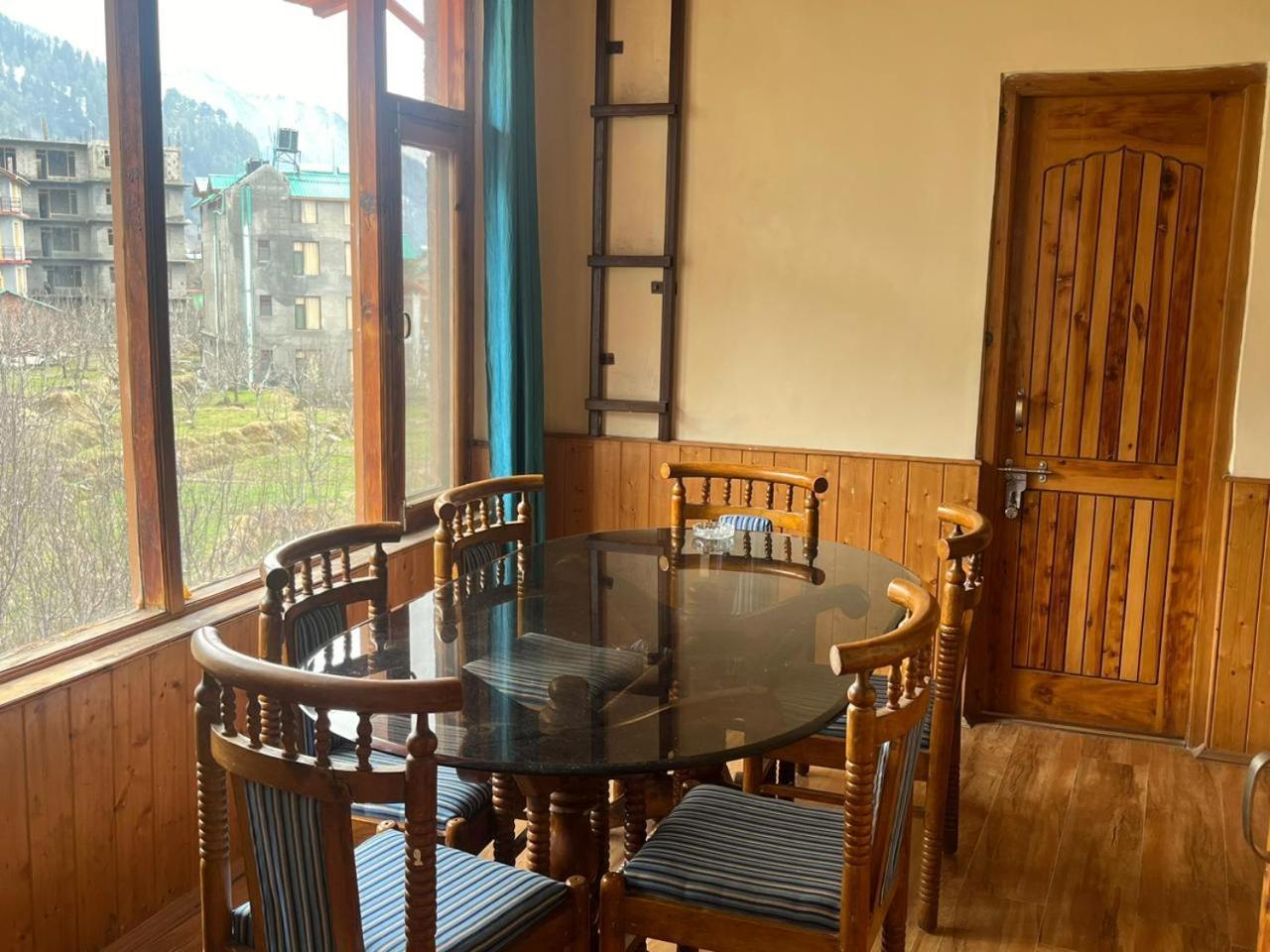 Mrikula Cottage Manāli Dış mekan fotoğraf